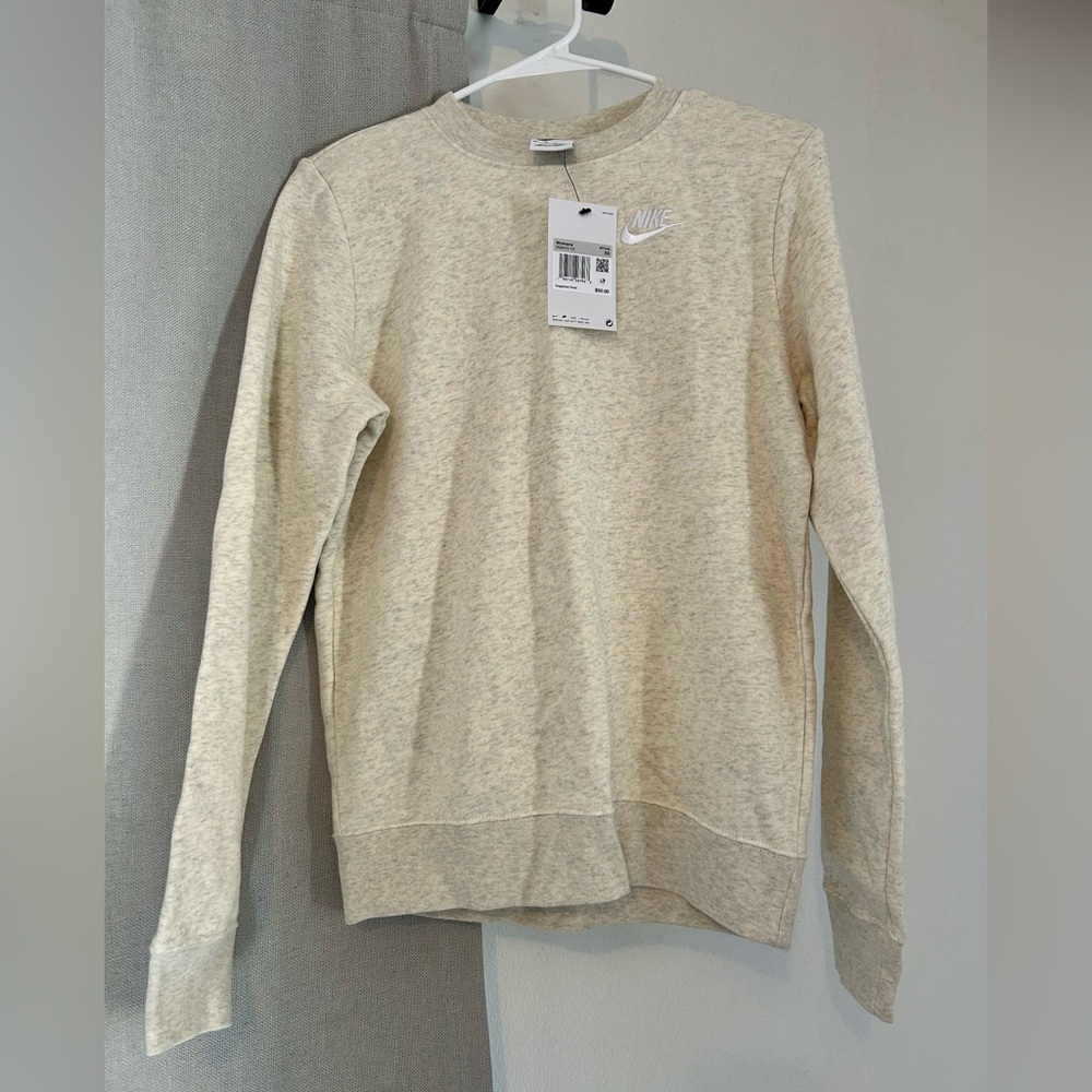 Nike Women’s Crew Neck Pullover